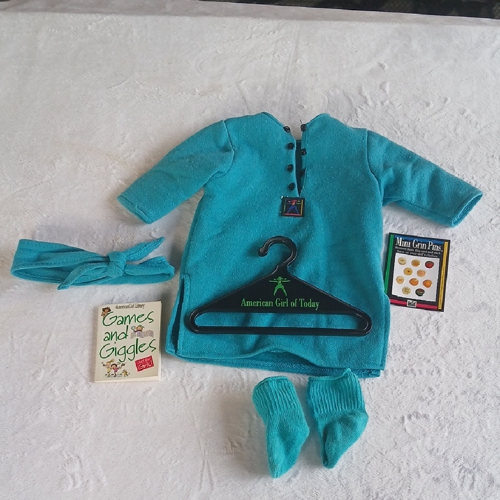 Retired American Girl Of Today Slumber Party NIGHT Shirt Bundle